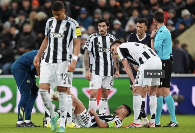 体育视频直播-伤病潮还没完，对阵埃因霍温时吉马良斯右脚受伤被迫离场