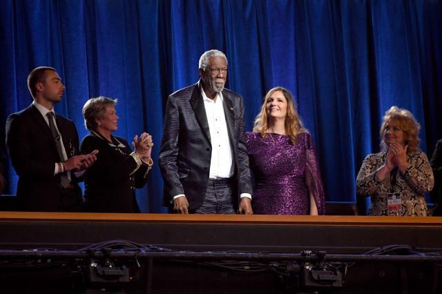 网页版登录入口-埋藏在观众席上的丑陋：NBA球员遭遇的另一种攻击