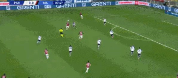 开云体育-【意甲】伊布染红雷比奇凯西破门 AC米兰3比1帕尔马