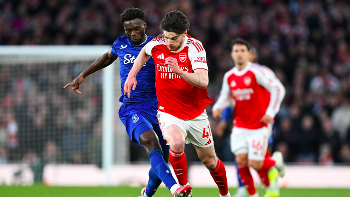 开云体育-豪门悲喜夜：居莱尔后场吊射皇马4-1 阿森纳2-0 曼城1-1惨遭爆冷|联赛|西汉姆联|埃弗顿|皇家马德里|勒沃库森_新浪体育_新浪新闻